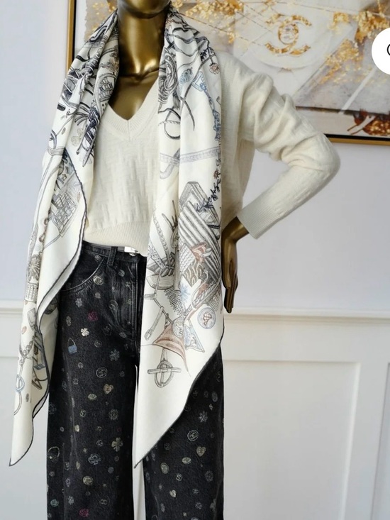 Hermes Accessories - Brand New HERMÈS LE MONDE D'HERMÈS SHAWL 140 fall winter